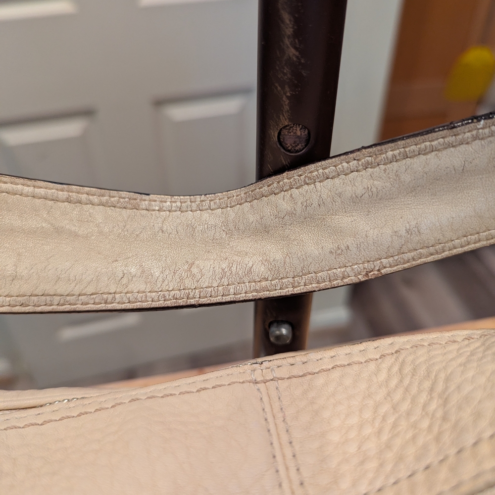 Coach Cream Leather Hobo EUC - Picture 6 of 14